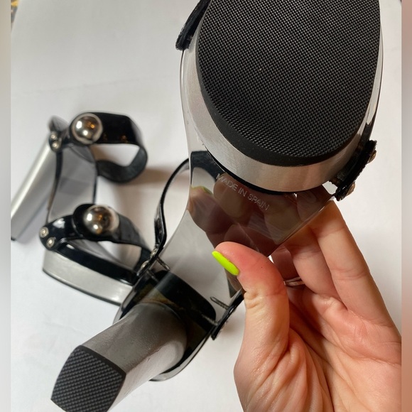 Vintage 90s Stuart Weitzman Smoky Lucite Platform Sandals Size 7.5 - Picture 10 of 10